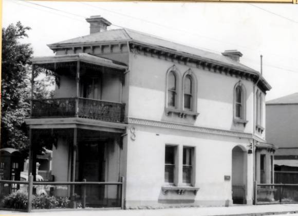B1672 131 St Georges Road