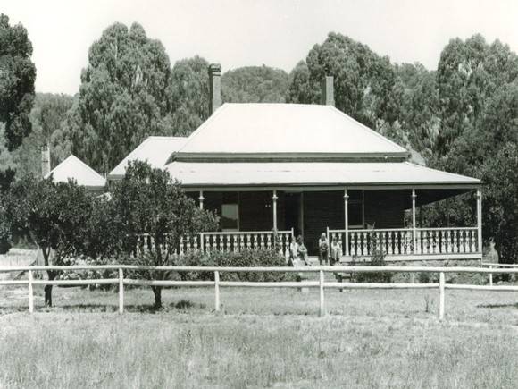 B4362 Merriang Homestead