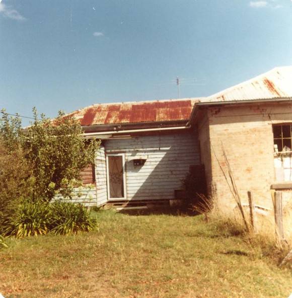 B5177 Luke's Homestead Rear