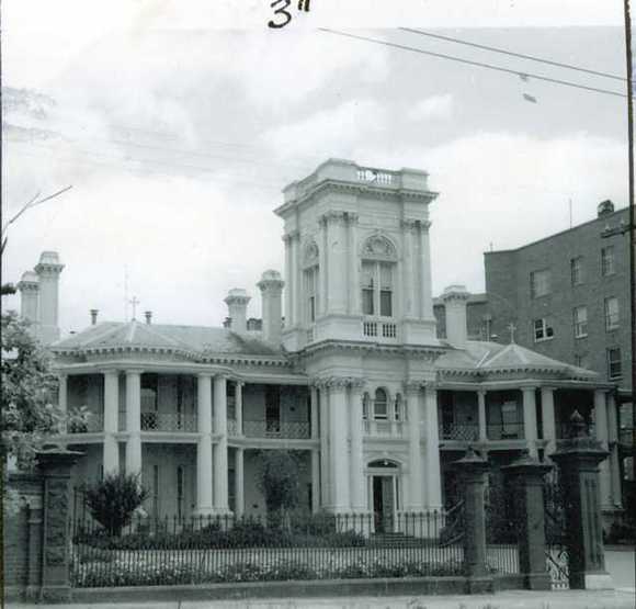 B1566 St John of God Hospital