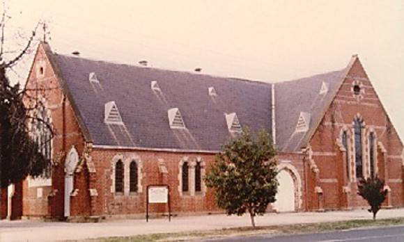 B5330 Uniting Church 
