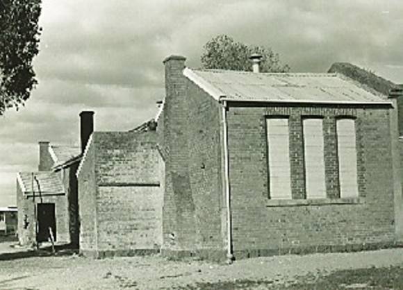 B2595 Common School No 954