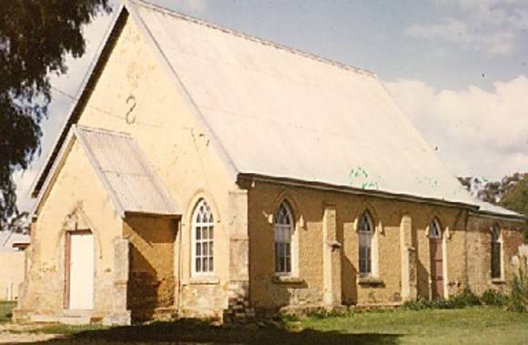 B2081 St John's Anglican Church & School