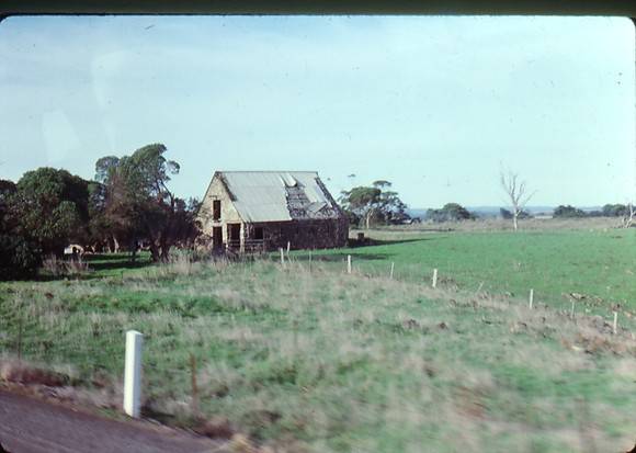 B5277 Halfway House & Stables