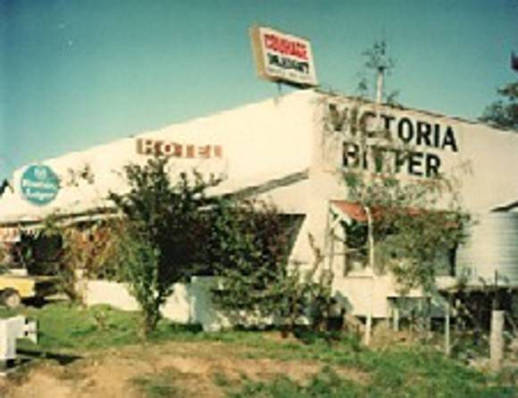 B3989 Bridge Inn Hotel