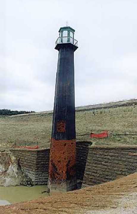 B7048 Outlet Tower 