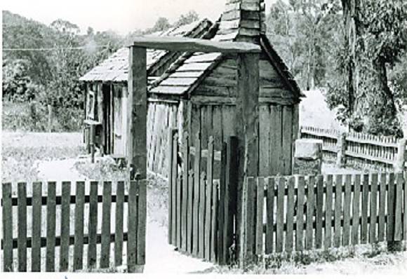 B1627 School House Suggan Buggan