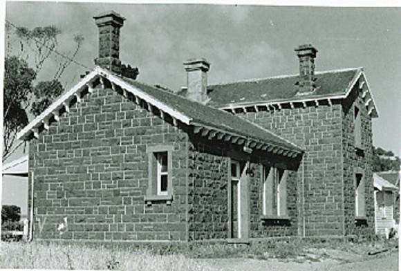 B1372 Moorabool Railway Station