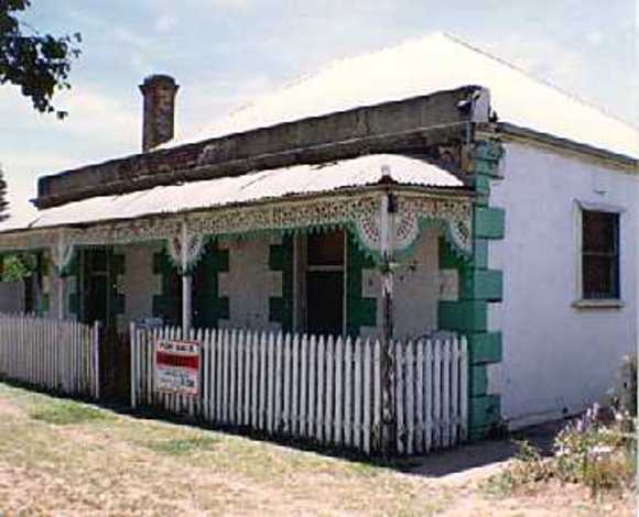B5927 166 High Street