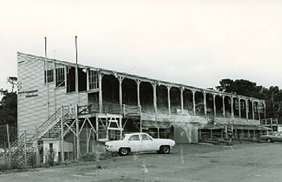b4921 Grandstand & Ladies Stand Corio Oval
