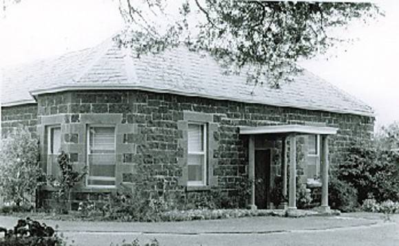 B1727 Lynburn Homestead Batesford
