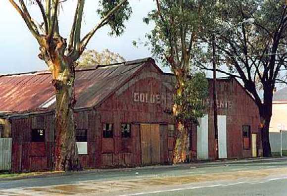 B4129 Golden City Implements 