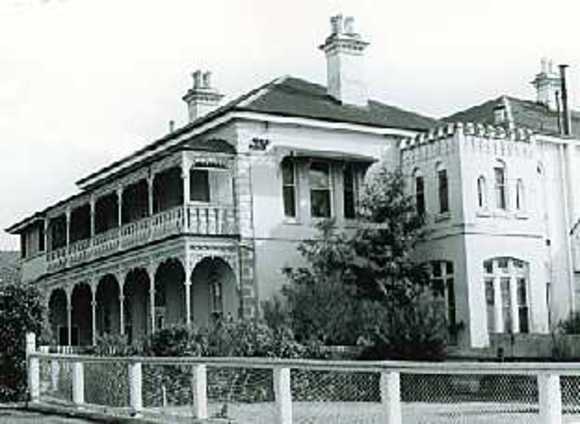 B5986 Lancewood House