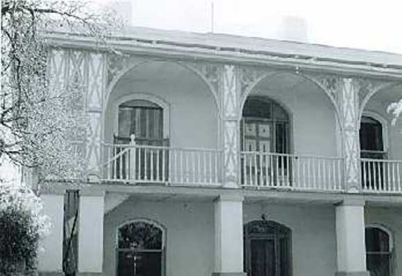 B3049 Loughmoe House 
