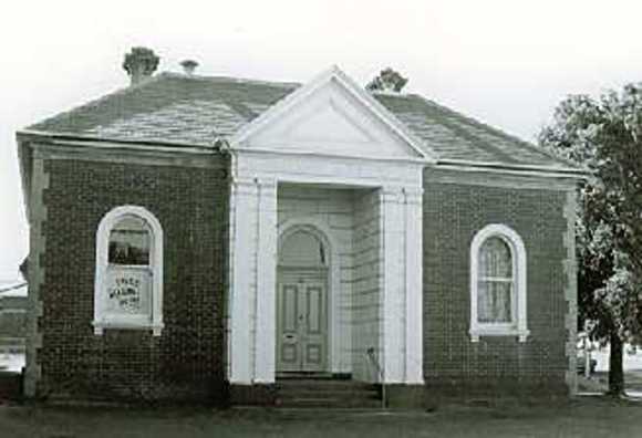 B4192 Mechanics Institute 
