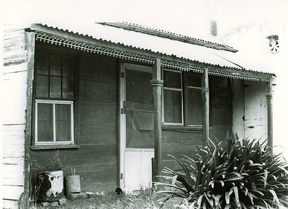 B5070 Bromley Cottage 