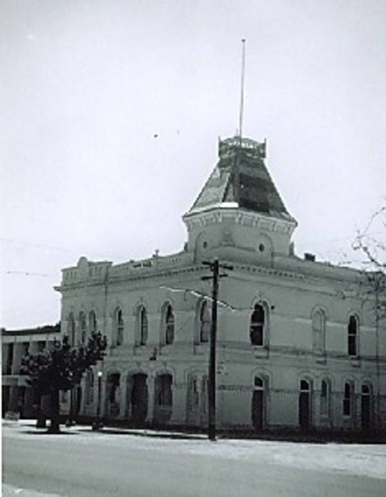 B2461 Town Hall 