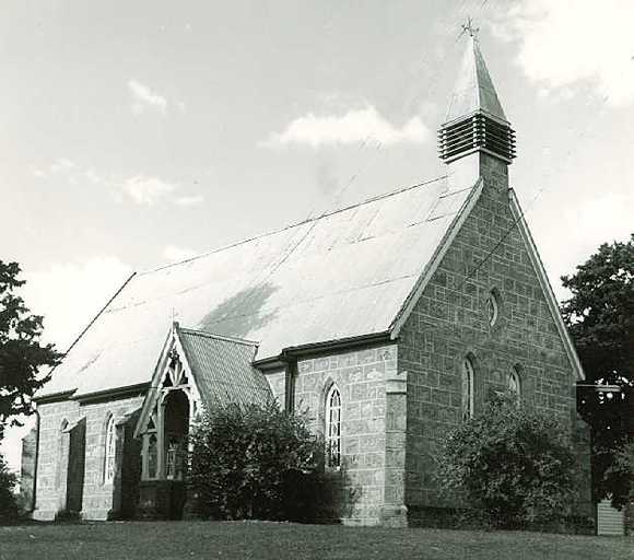 B1383 Holy Trinity Church Yackandandah