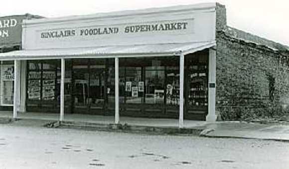 B2194 Sinclair's Self Service Store 