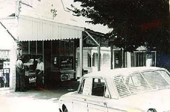 B1827 Bakery Yackandandah