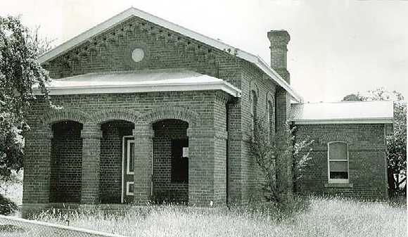 B1705 Court House Yackandandah