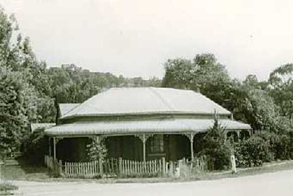 B4827 The Brick House