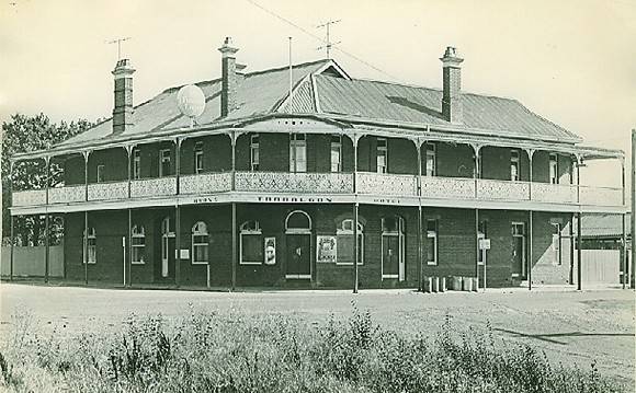 B2977 Traralgon Hotel