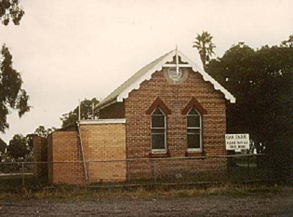 B4957 Cemetary Gatehouse