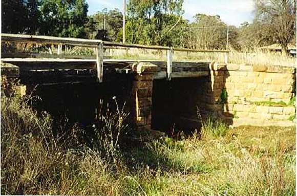 B6835 Kingower Bridge