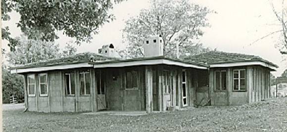 B4673 Wills House 
