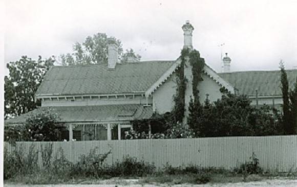 B2797 Dubuque Fmr Lakeview 201 Melville St Numurkah