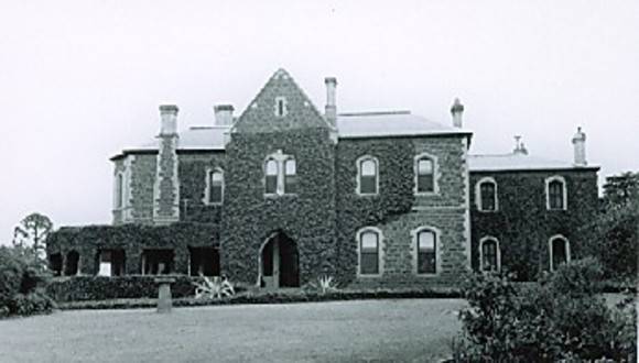 B1820 Greystones Rowsley