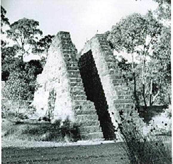 B1979 Garfield Water Wheel Base North St Chewton