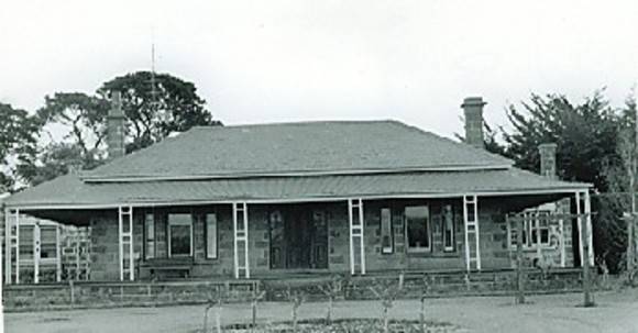 B1453 Langulac Homestead, Minhamite