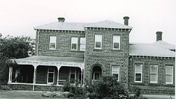B1763 Wooriwyrite Homestead