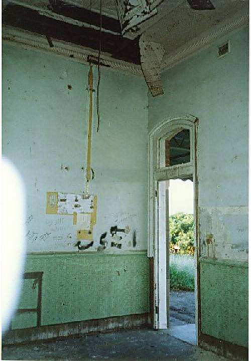B5431 Railway Station, Koroit pre restoration