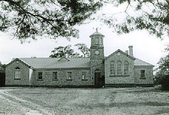B3431 Carngham Stables
