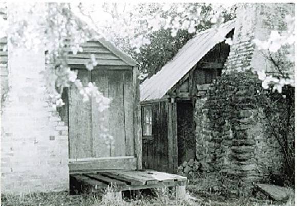 B2618 Daly's Cottage & Dairy 