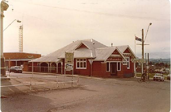 B4964 Post Office