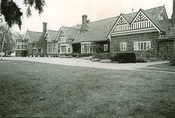 B2588 Blackwood House