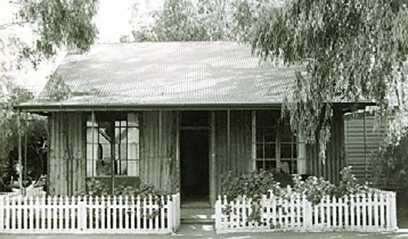 B5252 Iron House