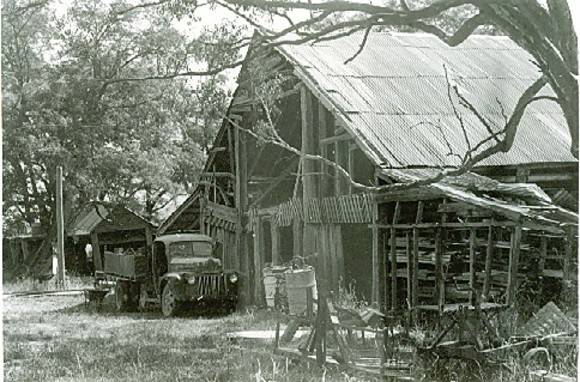 B4559 Stable Building Noorongong 
