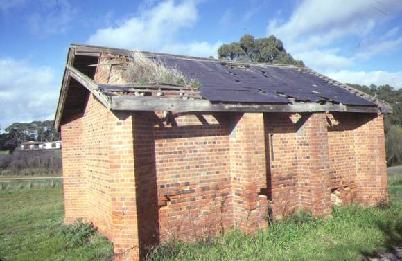 powder magazine napier street avoca rear view aug1984
