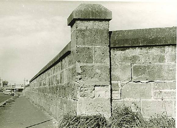 B2823 Old Sale Yard Wall Kepler St. Warrnambool