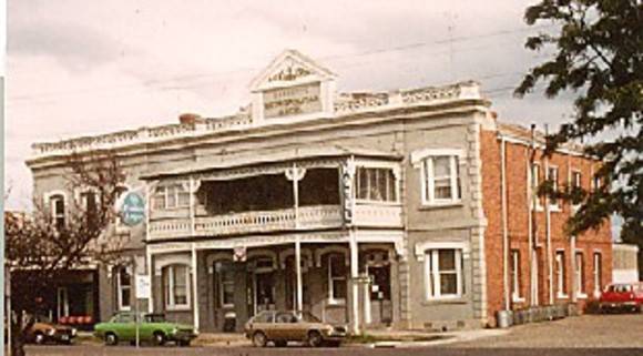 B4976 Barrett's Metropolitan Hotel 