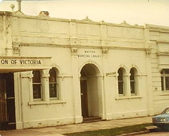 B4977 Library 