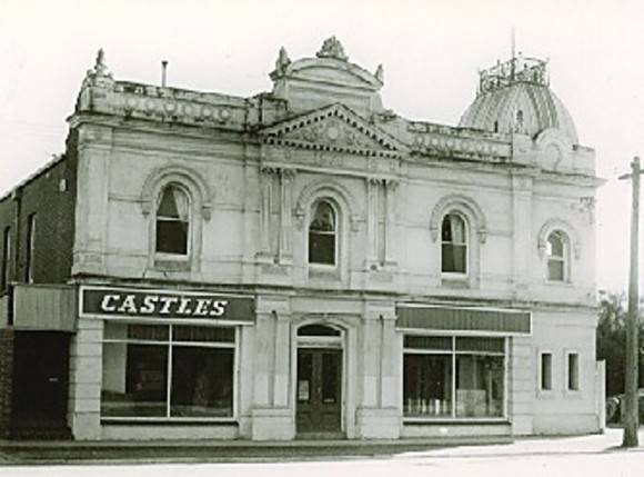 B4579 Victoria Hall 