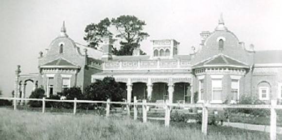B2287 Nambrok Homestead Princes Hwy nr Rosedale