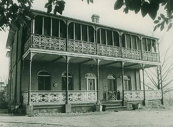 B2096 De Kerilleau Homestead  