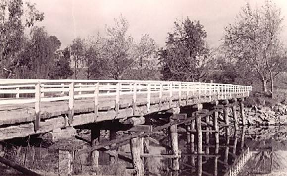B6924 Wodonga Creek Stockbridge